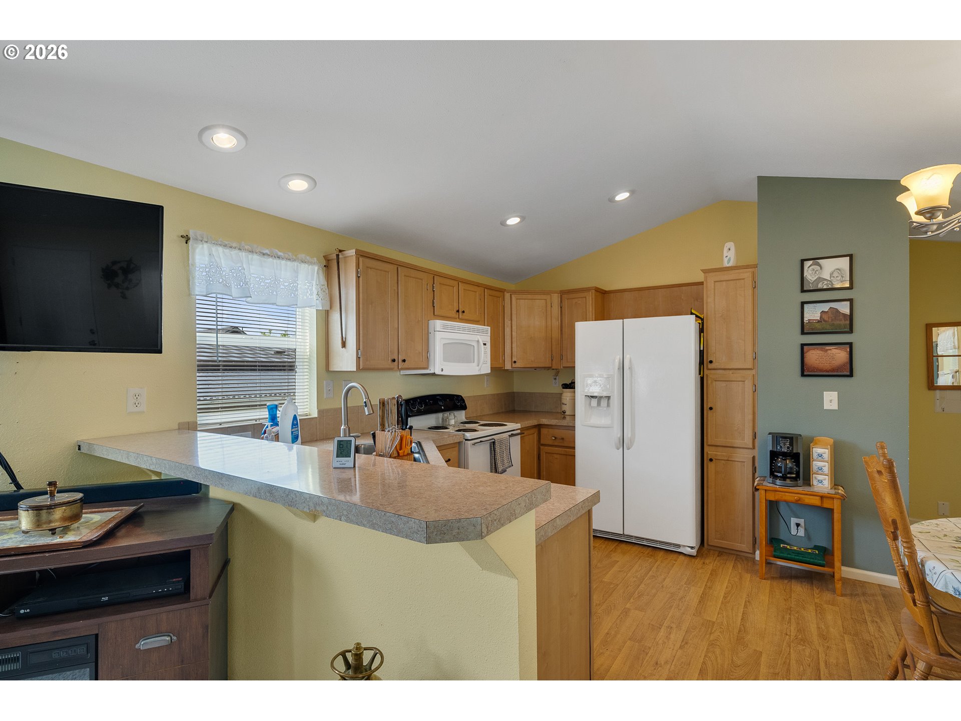 105 10th Street Garibaldi, OR 97118 - Photo 9 of 22 Kitchen