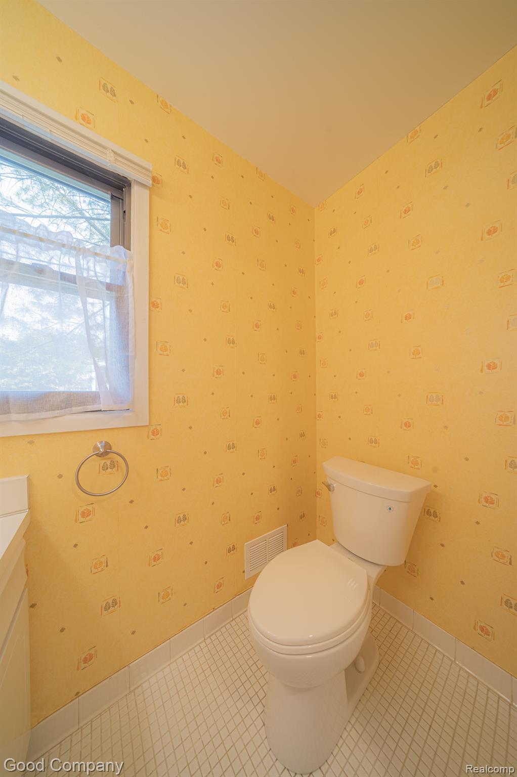 5095 Crooks Road, Unit 3 Royal Oak, MI 48073 - Photo 25 of 51 Gallery Image 25