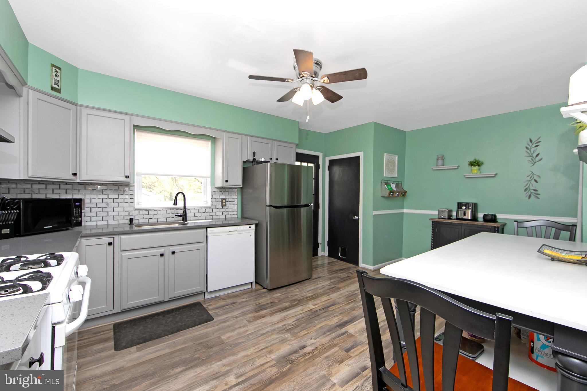 332 South Fellowship Road Maple Shade, NJ 08052 - Photo 11 of 39 Charming kitchen with modern flair.