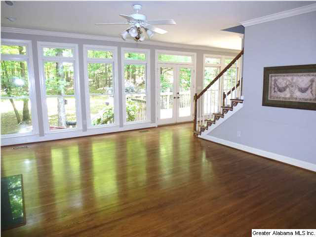 112 Windsor Circle Pelham, AL 35124 - Photo 2 of 32