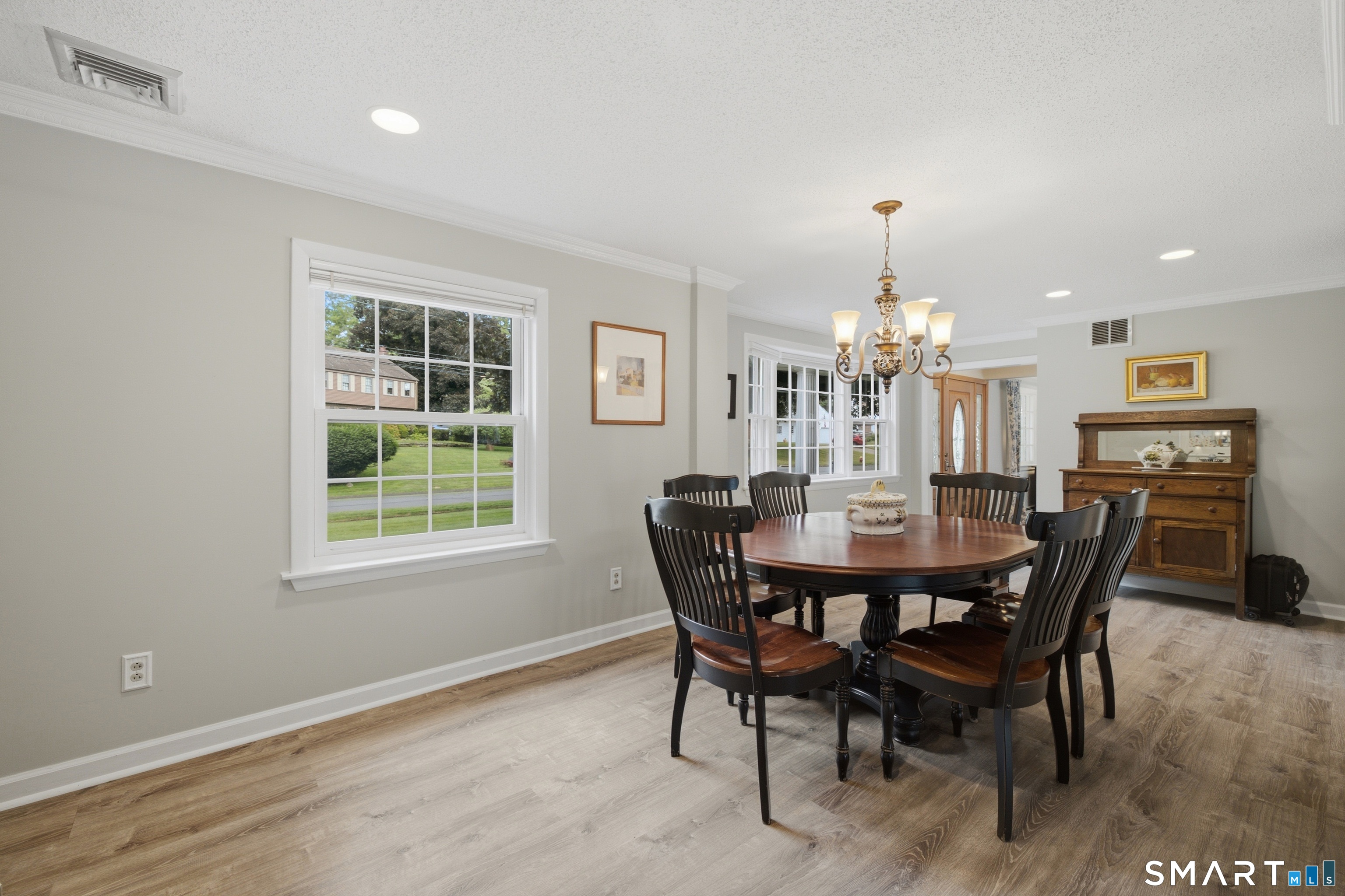 36 Willowbrook Road West Hartford, CT 06107 - Photo 10 of 38
