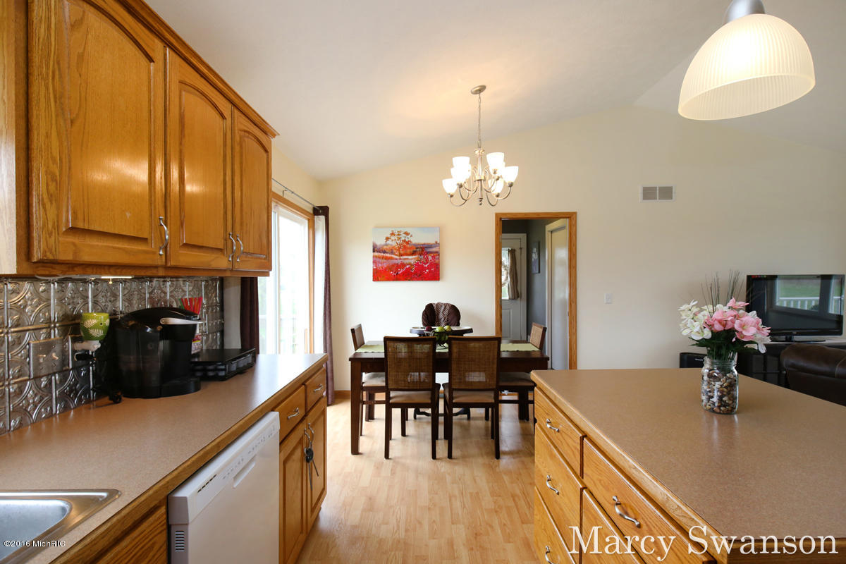 22586 Stanton Road Sand Lake, MI 49343 - Photo 10 of 29 IMG_2697