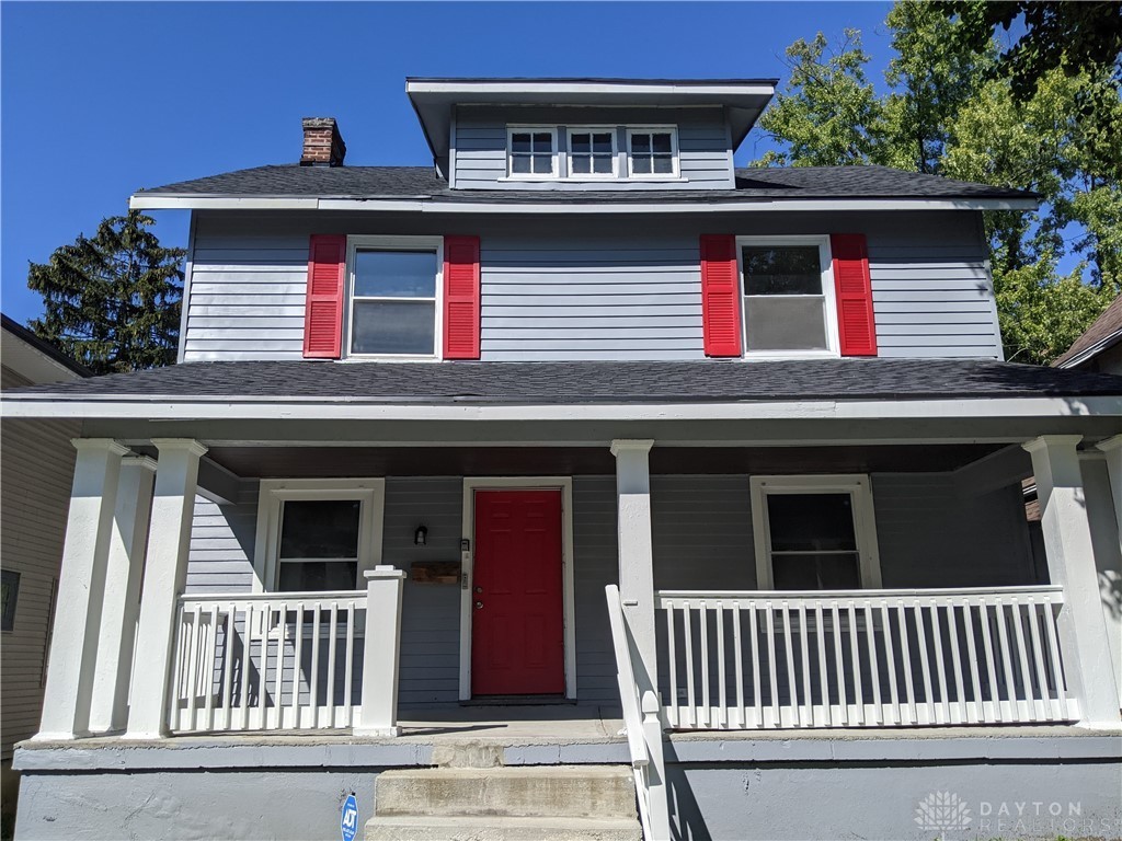 Freshly painted exterior and new roof!