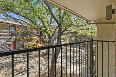 $206,000 | 7685 Northcross Drive, Unit 1121, Austin, TX 78757