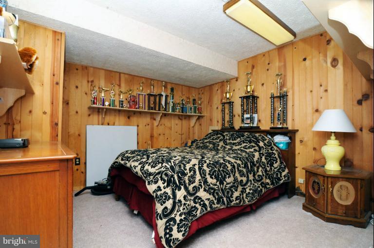 209 Magothy Beach Road Pasadena, MD 21122 - Photo 1 of 14 Bedroom 4 or den