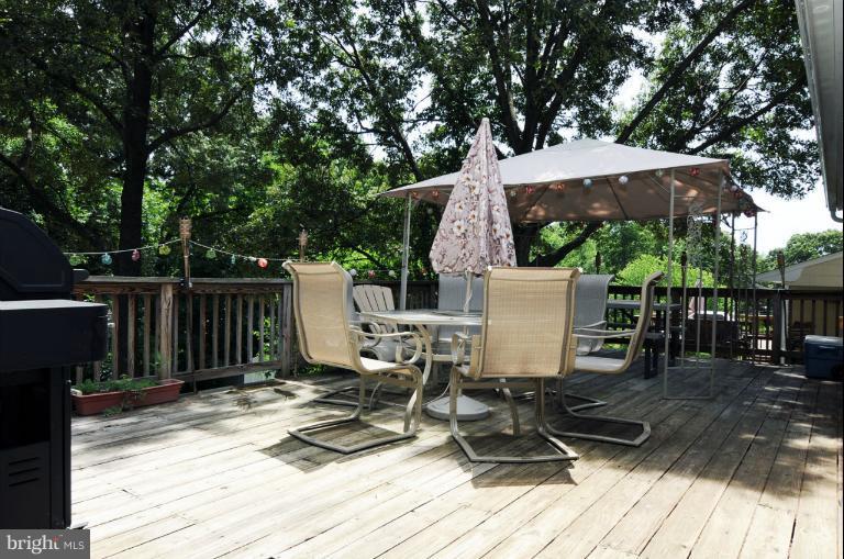209 Magothy Beach Road Pasadena, MD 21122 - Photo 8 of 14 Deck