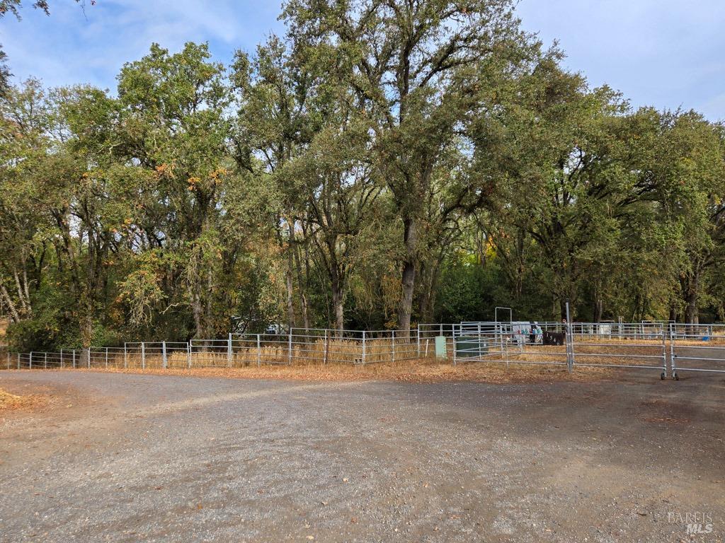 1540 Rd D Redwood Valley, CA 95470 - Photo 41 of 42 a view of a basketball court