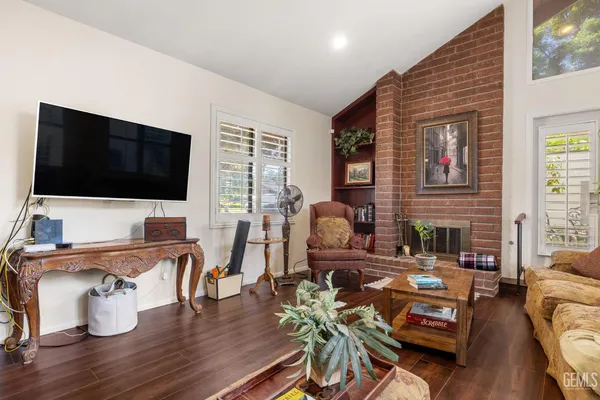 $320,000 | Undisclosed Address, Bakersfield, CA 93309