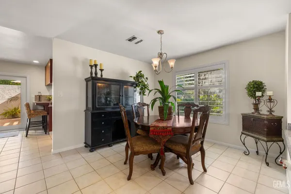 $320,000 | Undisclosed Address, Bakersfield, CA 93309