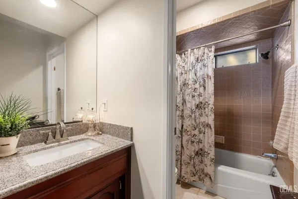 $320,000 | Undisclosed Address, Bakersfield, CA 93309