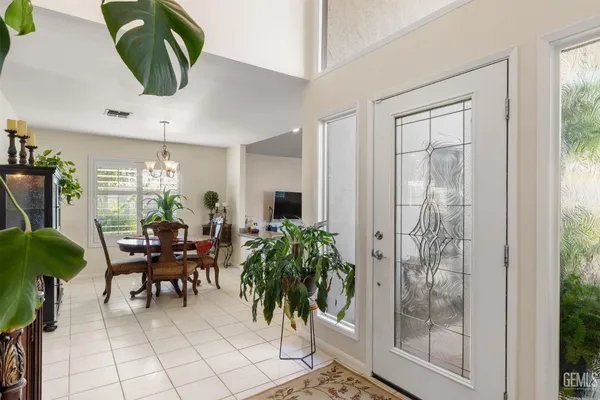 $320,000 | Undisclosed Address, Bakersfield, CA 93309