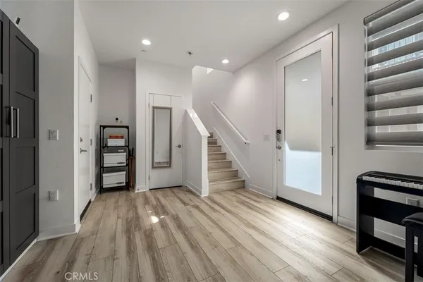 $719,000 | 9914 Artesia Boulevard, Unit 302, Bellflower, CA 90706