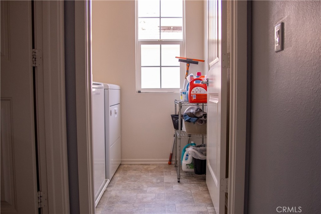 1766 Park Place Riverside, CA 92501 - Photo 20 of 37