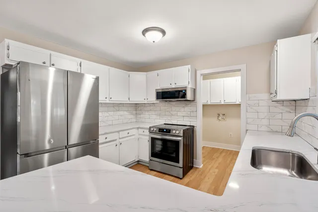 $2,300 | 298 Summerset Lane, Summerville, SC 29483