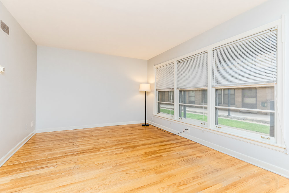 7221 Division Street, Unit 4 River Forest, IL 60305 - Photo 5 of 17 a view of an empty room with a window