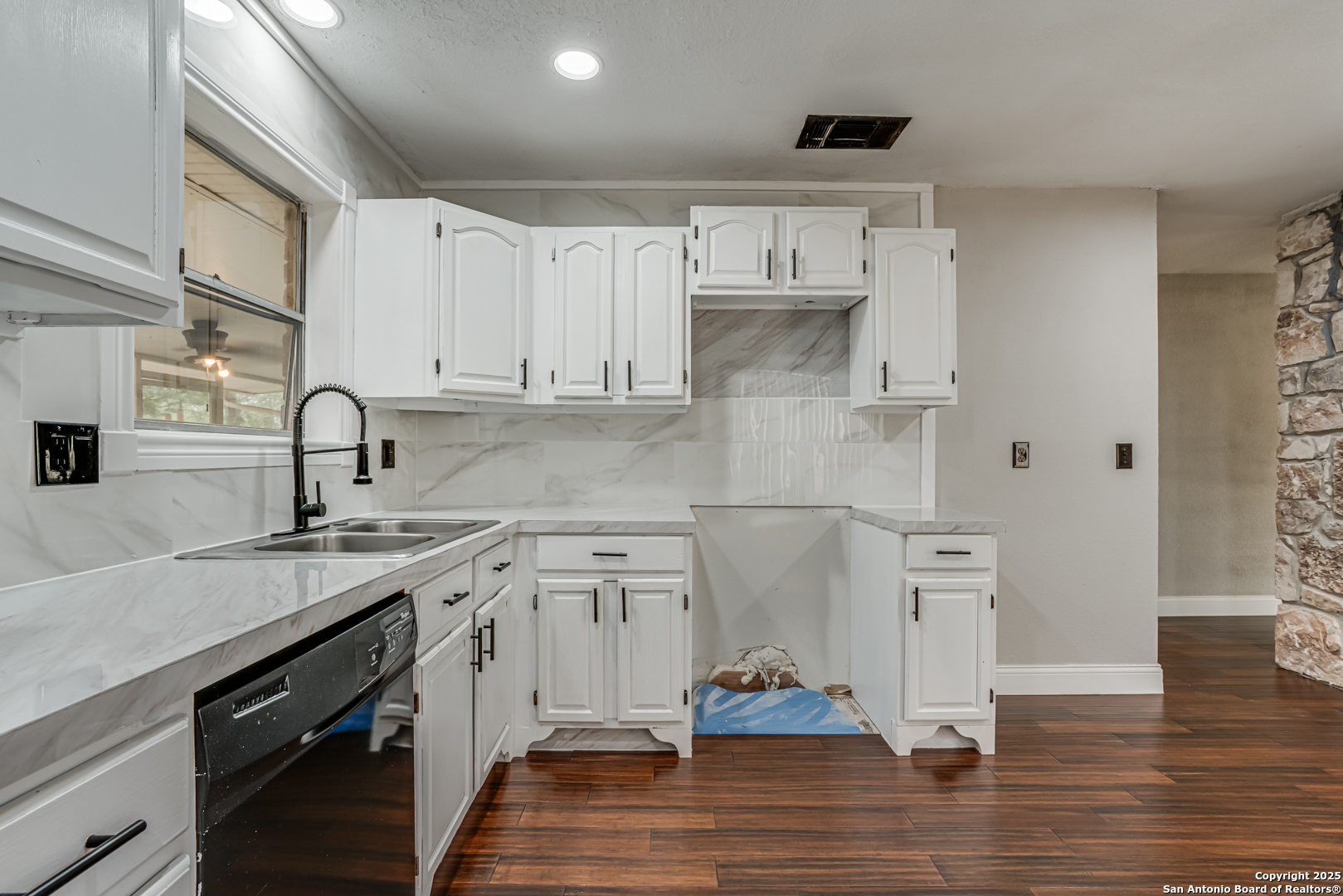 3330 Turnabout Loop Schertz, TX 78108 - Photo 12 of 30