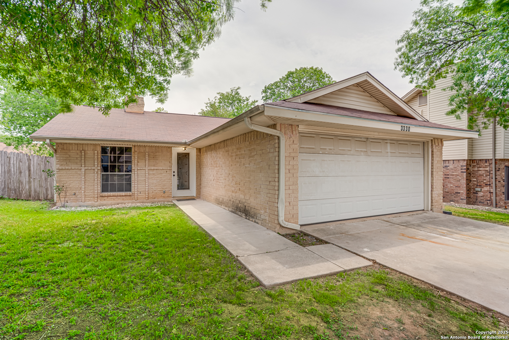 3330 Turnabout Loop Schertz, TX 78108 - Photo 3 of 30