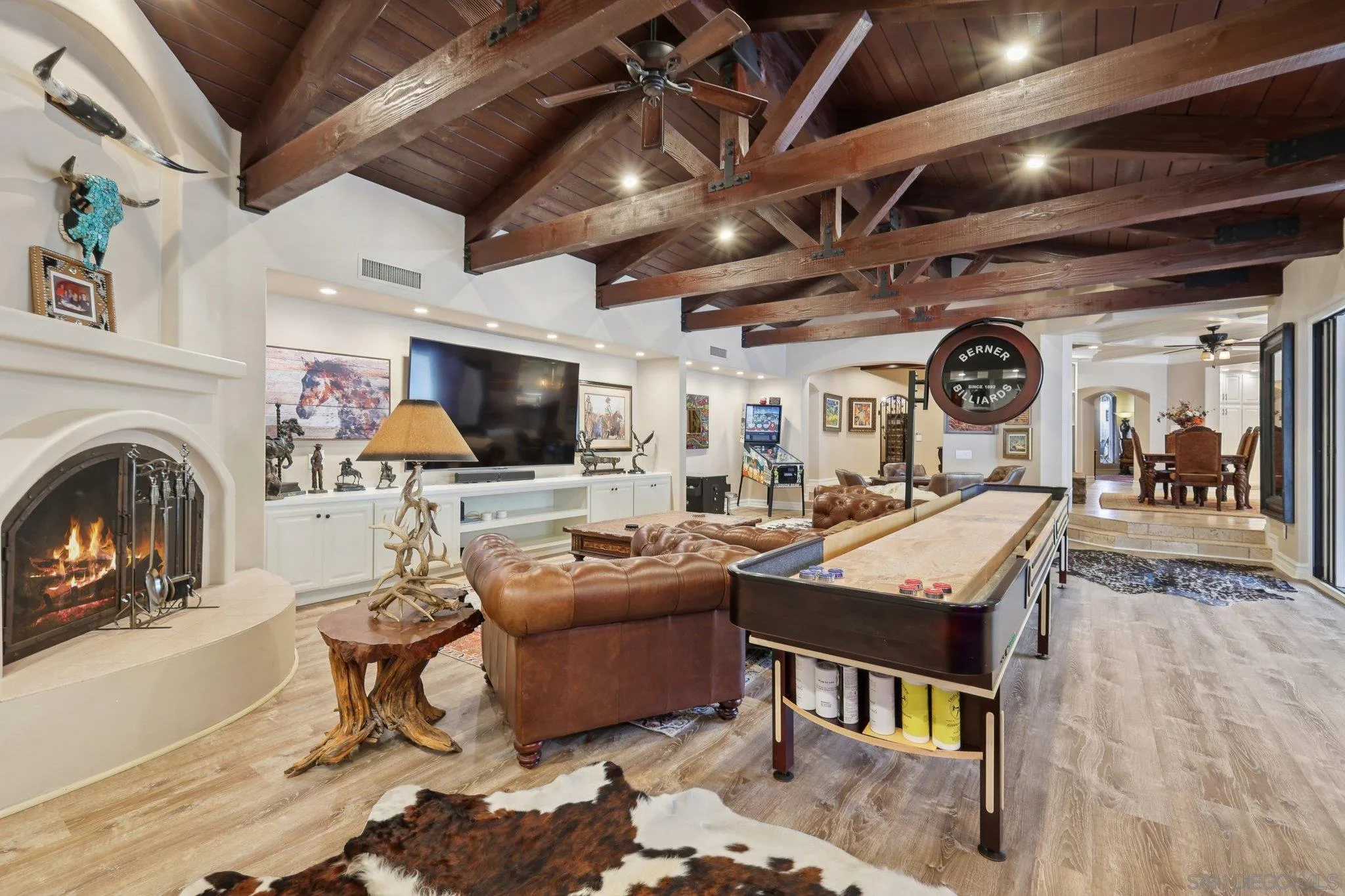 13371 Summit Circle Poway, CA 92064 - Photo 19 of 75 a living room with furniture and a flat screen tv
