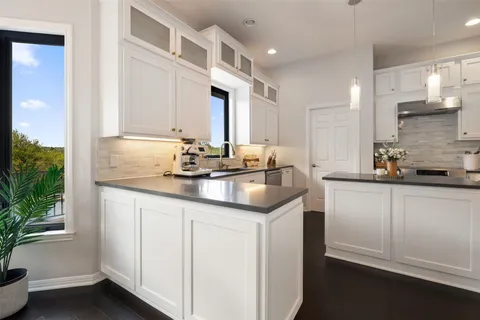 $1,450,000 | 7402 Blue Beach Cove, Austin, TX 78759