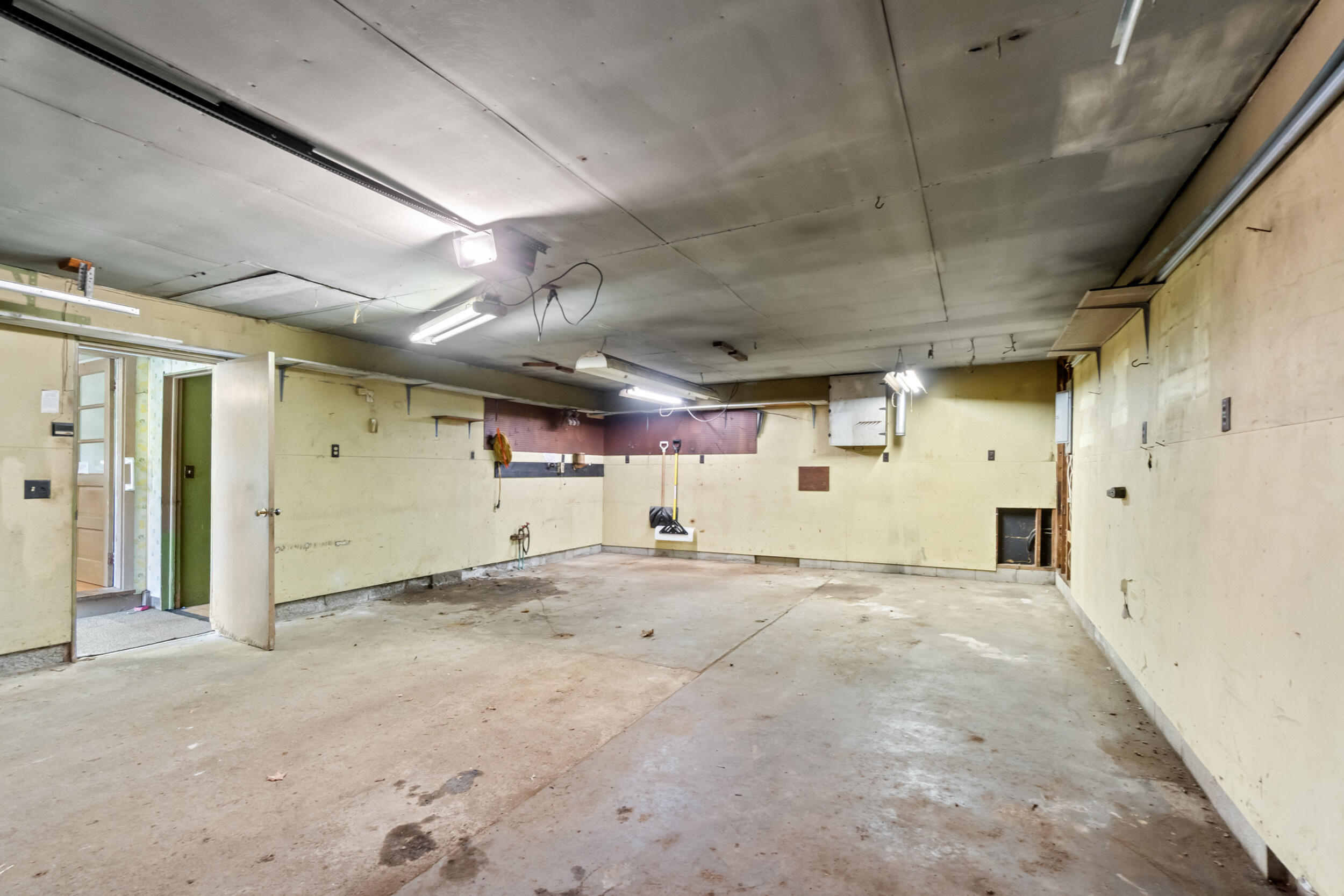 1574 Cunningham Road Jackson, MI 49201 - Photo 33 of 44 33_1574 cunningham rd jackson mi - 00044
