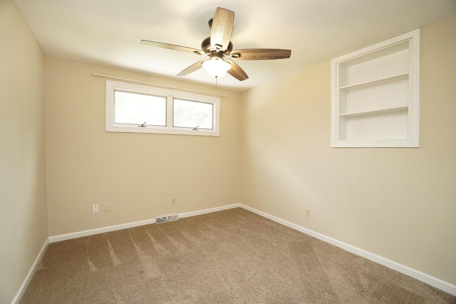 2566 Cross Country Road Beavercreek, OH 45431 - Photo 14 of 50
