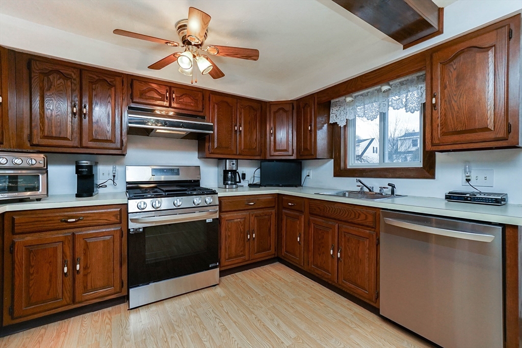 5 Iverson Road Beverly, MA 01915 - Photo 8 of 28 Gallery Image 8