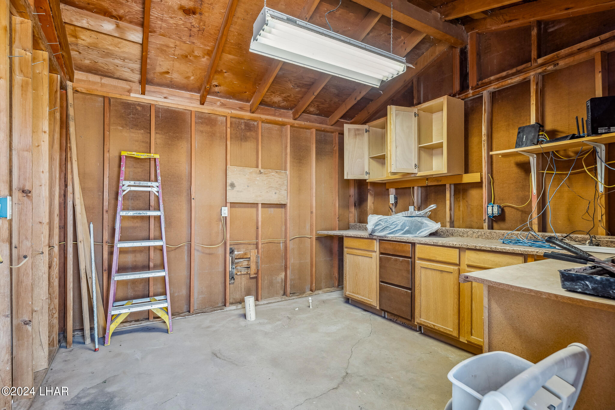 3740 Salt Road Golden Valley, AZ 86413 - Photo 33 of 46 3740 N Salt Rd, Golden Valley, AZ 86413-