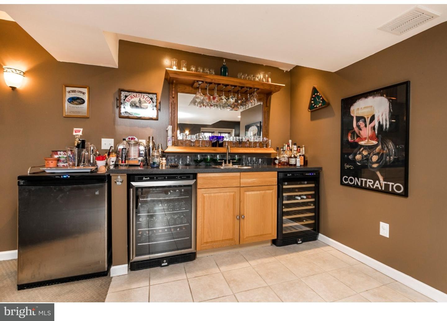 339 Aftons Circle Spring City, PA 19475 - Photo 16 of 25 Wet Bar