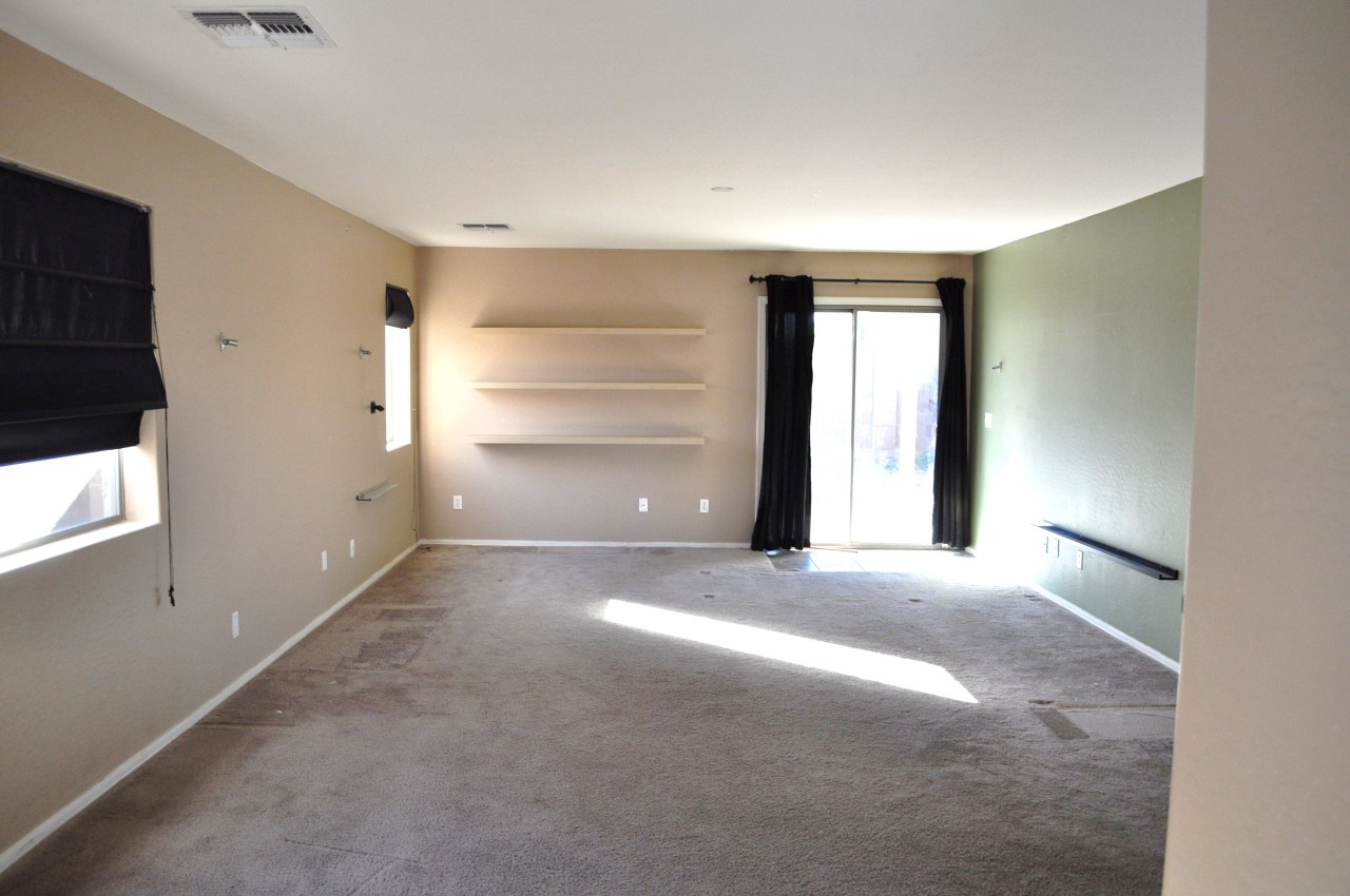 45055 Miramar Road Maricopa, AZ 85139 - Photo 8 of 21 Family Room Pic #2