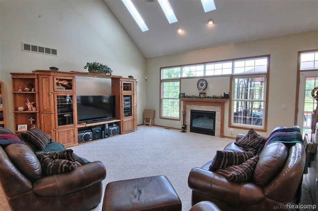 11277 35 Mile Road Romeo, MI 48065 - Photo 5 of 32 5.JPG