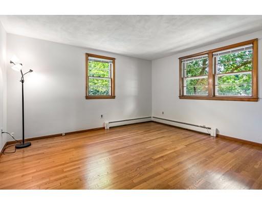17 Grant Road Malden, MA 02148 - Photo 10 of 26 Gallery Image 10