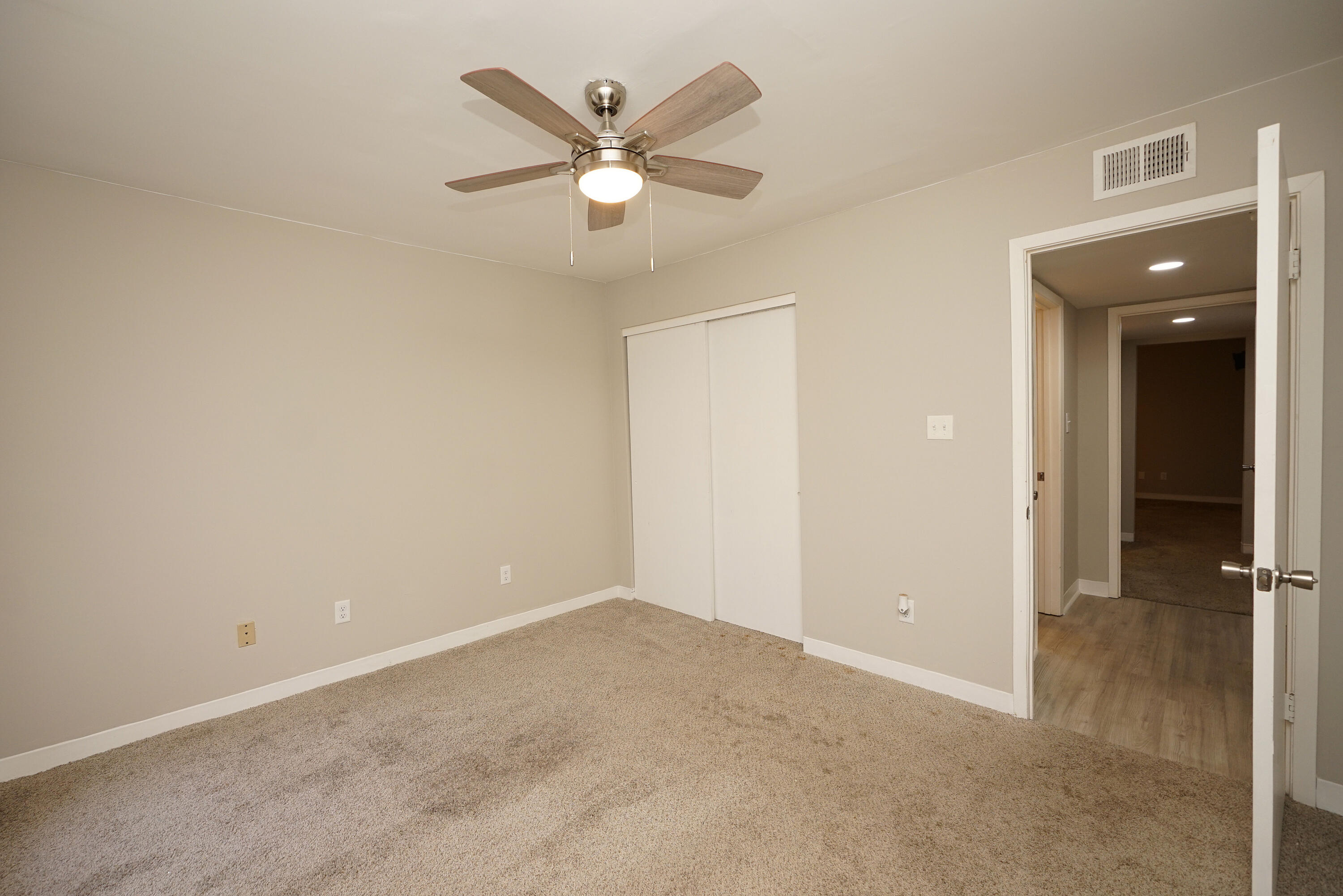 210 Pelham Road, Unit 212A Fort Walton Beach, FL 32547 - Photo 23 of 34 Bedroom