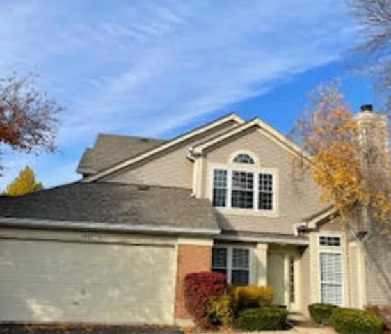 $340,000 | 1607 Camberley Court, Unit 4, Bartlett, IL 60103
