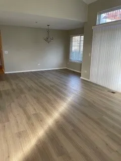 $340,000 | 1607 Camberley Court, Unit 4, Bartlett, IL 60103