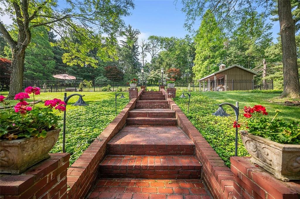881 Blackburn Road Sewickley, PA 15143 - Photo 38 of 43 Gallery Image 38