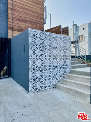 $2,999 | 1217 North Virgil Avenue, Unit 7B, Los Angeles, CA 90029