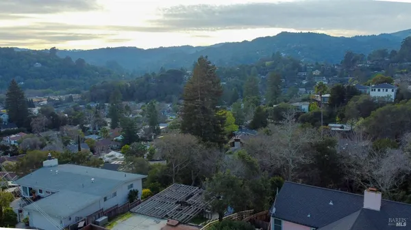 $800,000 | 50 Hillcrest Court, San Anselmo, CA 94960