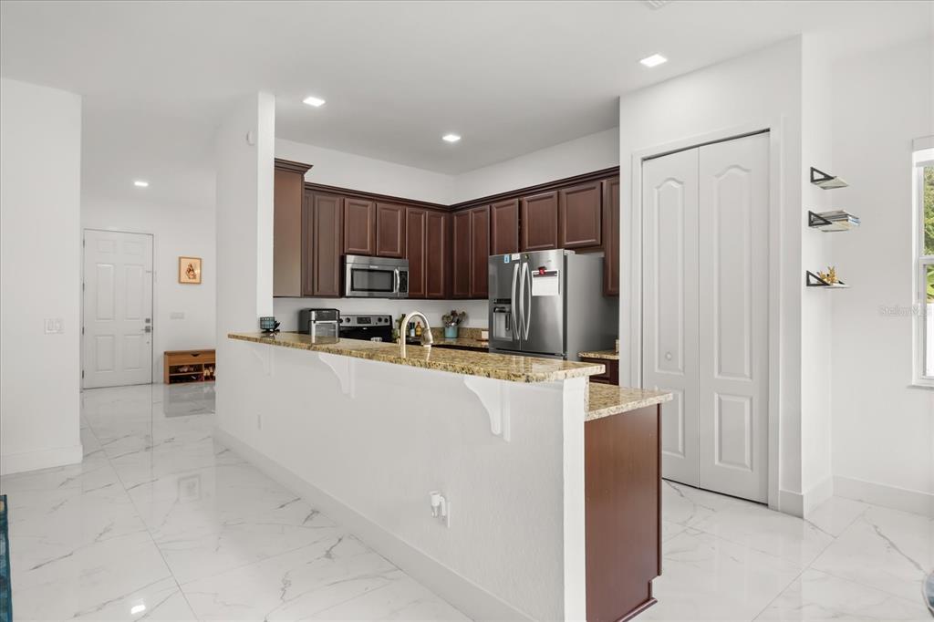 6846 Helmsley Circle Windermere, FL 34786 - Photo 12 of 40