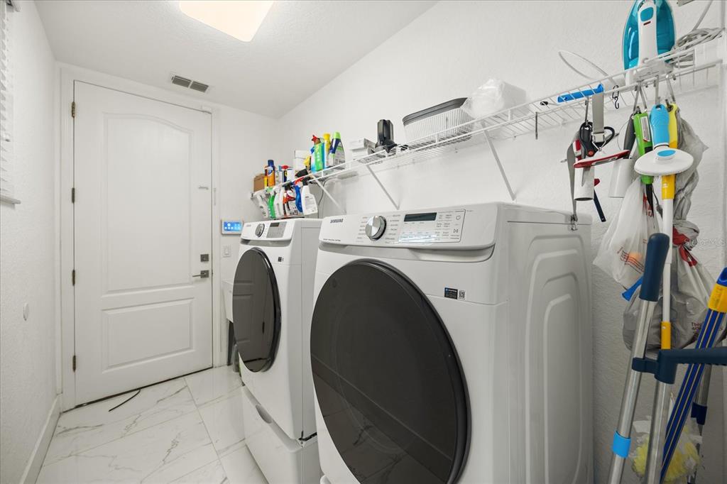 6846 Helmsley Circle Windermere, FL 34786 - Photo 21 of 40