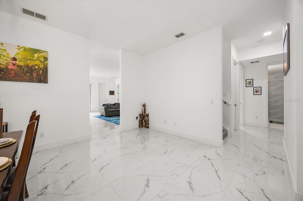 6846 Helmsley Circle Windermere, FL 34786 - Photo 10 of 40