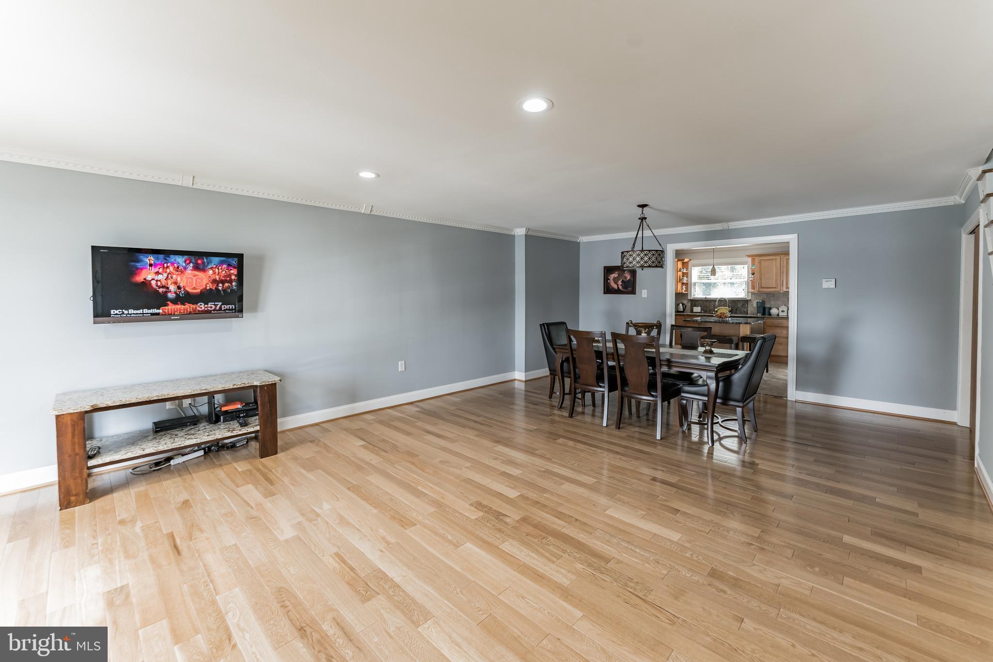 3238 Kilburn Road Philadelphia, PA 19114 - Photo 3 of 30 Gallery Image 3