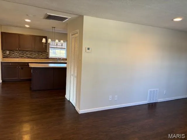 $234,900 | 30 Grainey Drive, Glen Carbon, IL 62034