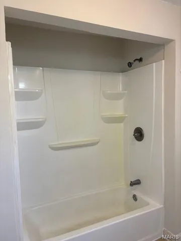 $234,900 | 30 Grainey Drive, Glen Carbon, IL 62034