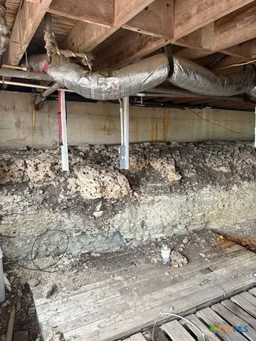 $1,350 | 827 Contour Drive, Canyon Lake, TX 78133