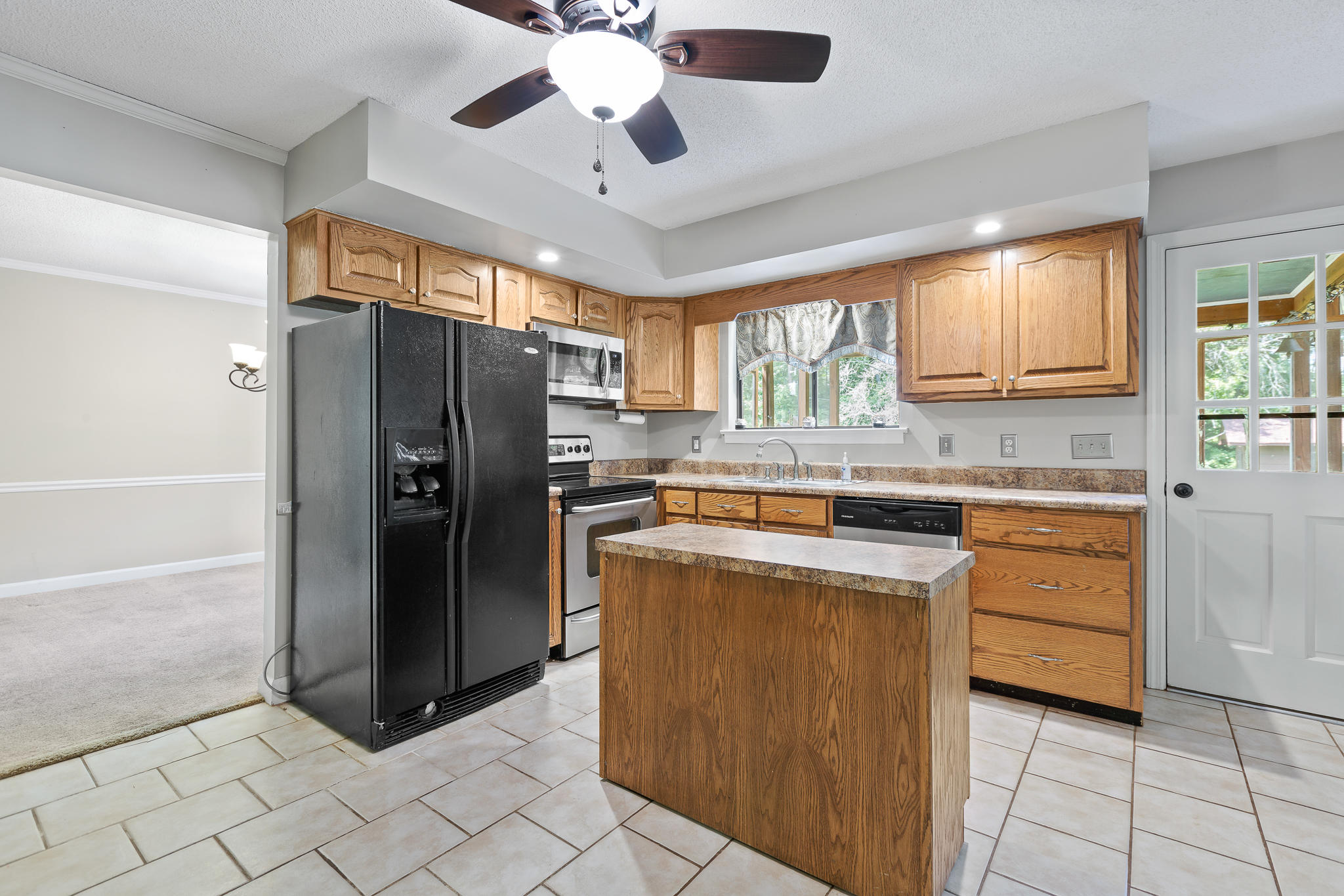 919 Shady Fork Road Chattanooga, TN 37421 - Photo 8 of 32 Kitchen