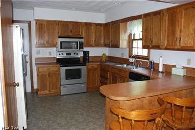 5660 Woodside Road Nashport, OH 43830 - Photo 4 of 12