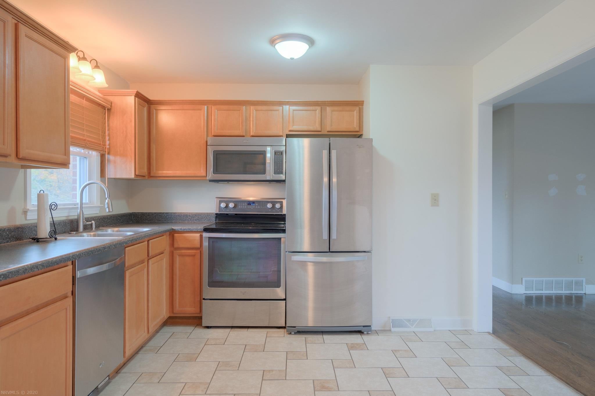 2150 Peppers Ferry Road Pulaski, VA 24301 - Photo 12 of 36 Gallery Image 12