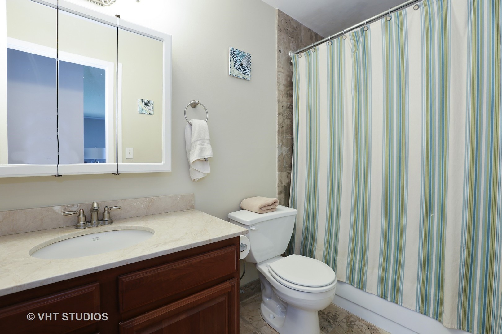 5320 North Sheridan Road, Unit 902 Chicago, IL 60640 - Photo 9 of 14