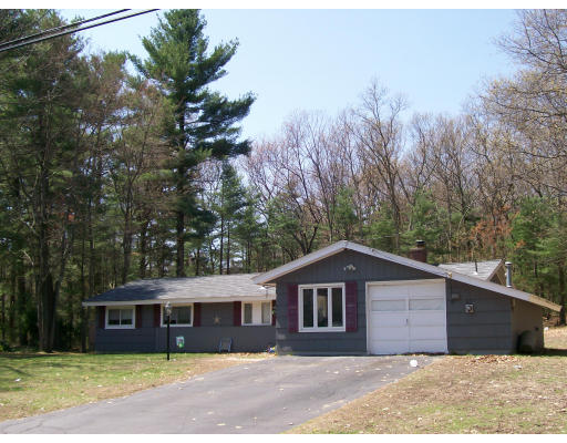 51 Clarissa Road Chelmsford, MA 01824 - Photo 2 of 9