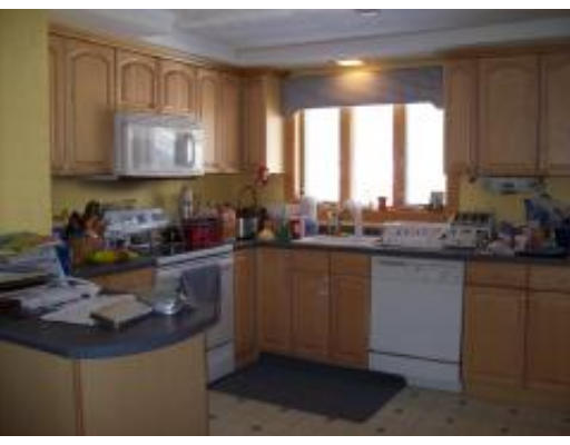 51 Clarissa Road Chelmsford, MA 01824 - Photo 4 of 9